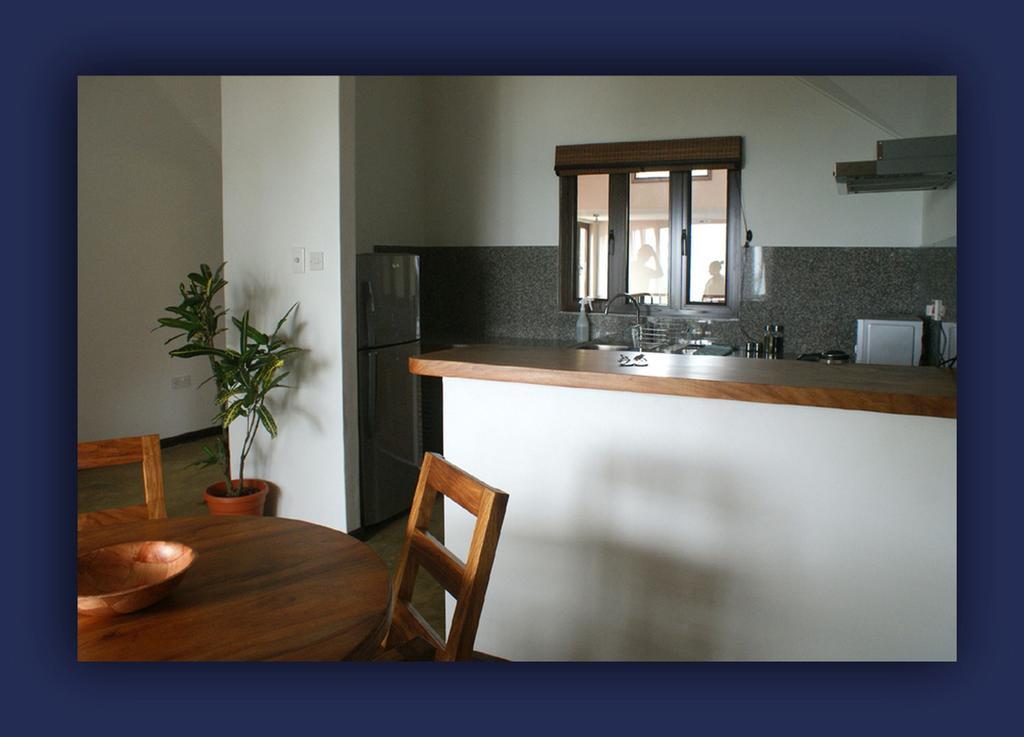 L'Hirondelle Self Catering Guest House Anse Volbert Village Zimmer foto