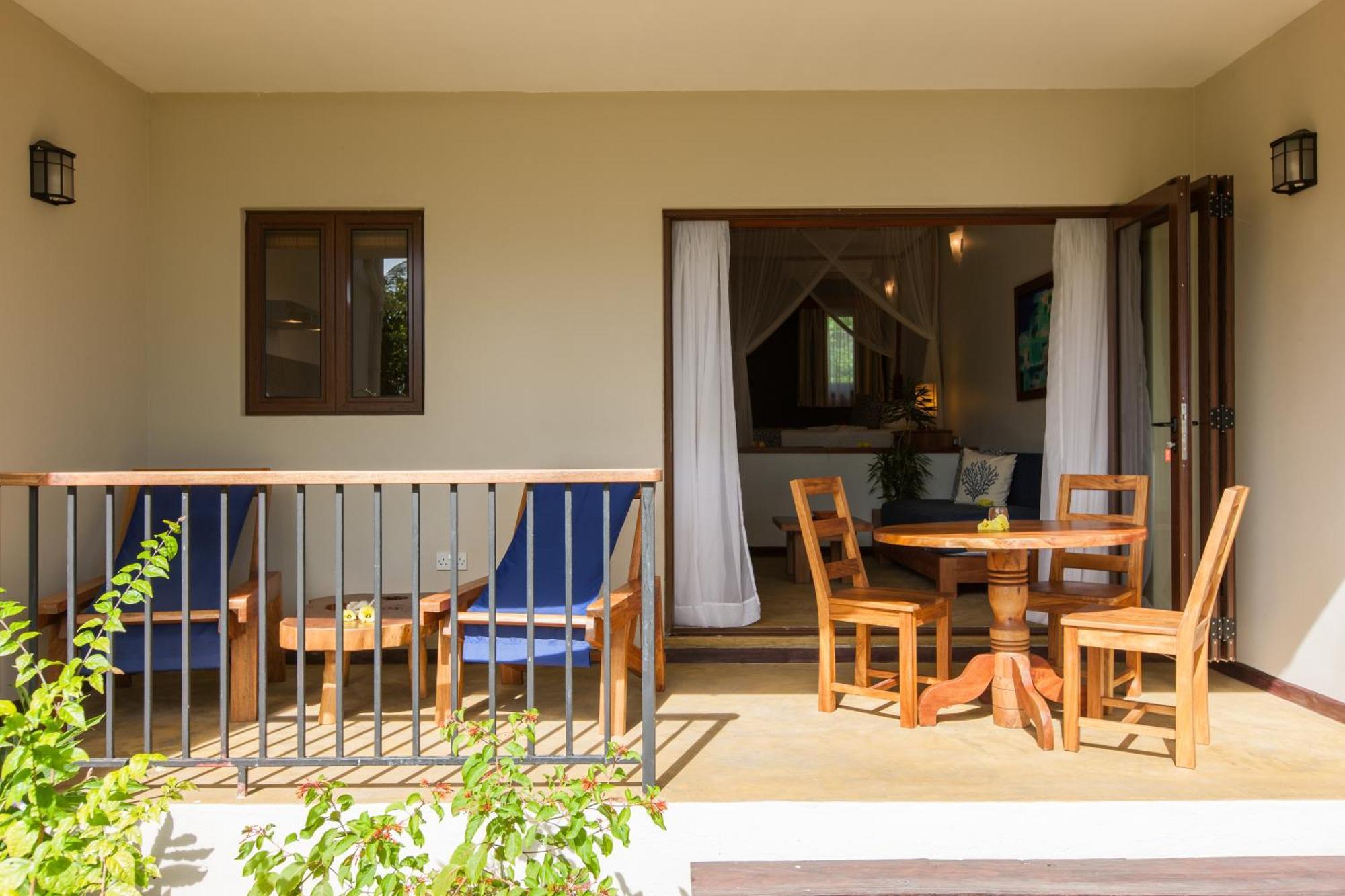 L'Hirondelle Self Catering Guest House Anse Volbert Village Exterior foto